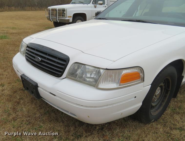 image for item DC0778 2000 Ford Crown Victoria Police Interceptor