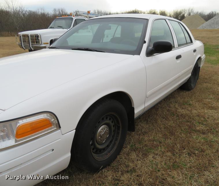 image for item DC0778 2000 Ford Crown Victoria Police Interceptor