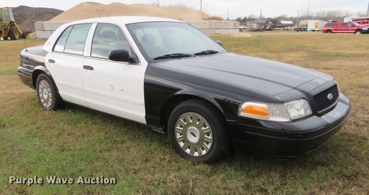image for item DC0779 2005 Ford Crown Victoria Police Interceptor