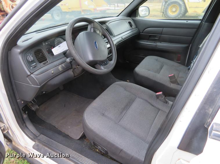 image for item DC0779 2005 Ford Crown Victoria Police Interceptor