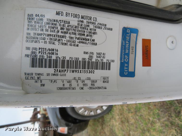 image for item DC0779 2005 Ford Crown Victoria Police Interceptor