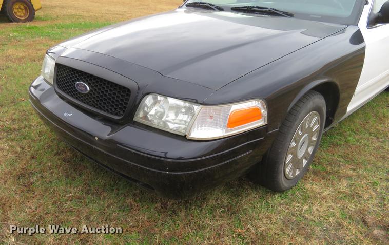 image for item DC0779 2005 Ford Crown Victoria Police Interceptor