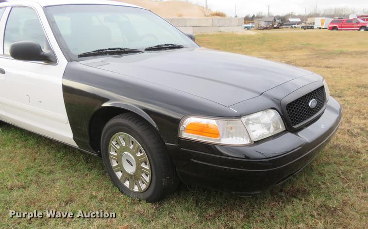 image for item DC0779 2005 Ford Crown Victoria Police Interceptor