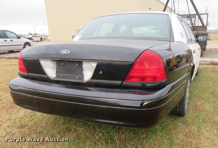 image for item DC0779 2005 Ford Crown Victoria Police Interceptor