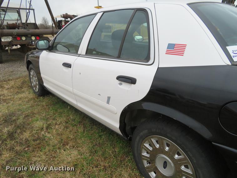 image for item DC0779 2005 Ford Crown Victoria Police Interceptor