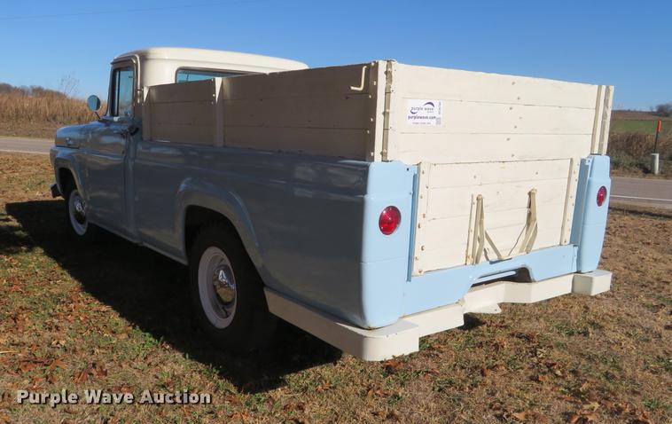 image for item DC0780 1959 Ford F250 dump bed pickup truck