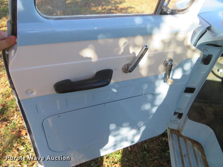 image for item DC0780 1959 Ford F250 dump bed pickup truck