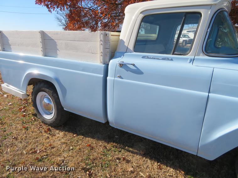 image for item DC0780 1959 Ford F250 dump bed pickup truck