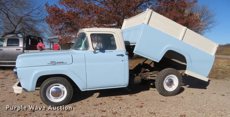 image for item DC0780 1959 Ford F250 dump bed pickup truck
