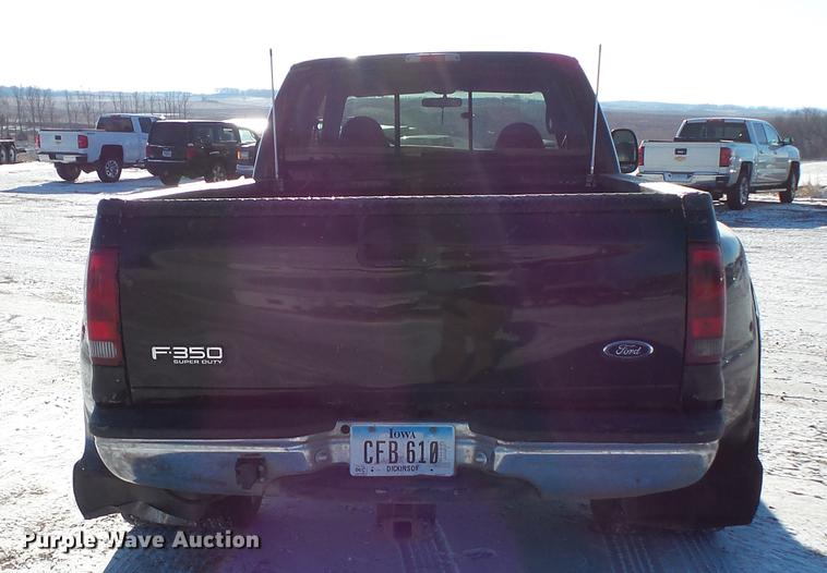 image for item DC1130 2000 Ford F350 Super Duty Crew Cab pickup truck