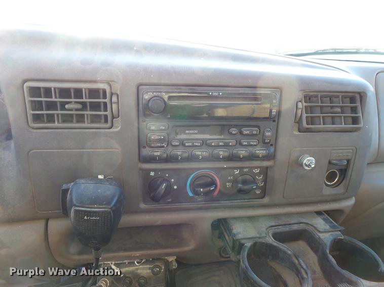 image for item DC1130 2000 Ford F350 Super Duty Crew Cab pickup truck