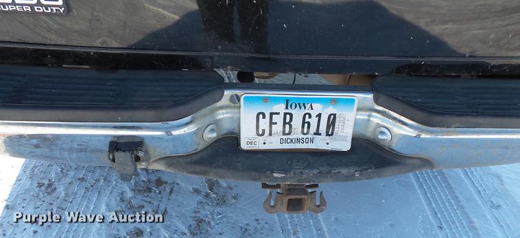 image for item DC1130 2000 Ford F350 Super Duty Crew Cab pickup truck