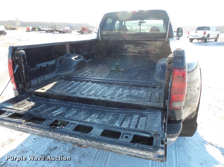 image for item DC1130 2000 Ford F350 Super Duty Crew Cab pickup truck