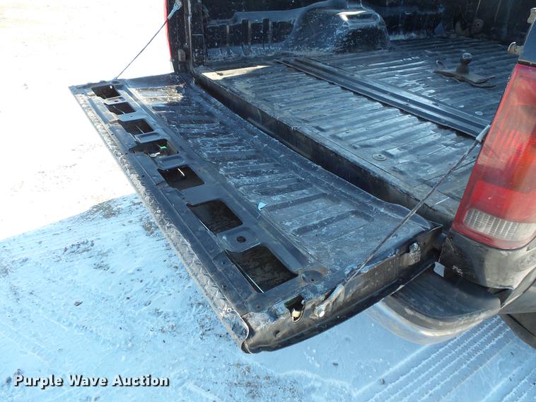 image for item DC1130 2000 Ford F350 Super Duty Crew Cab pickup truck