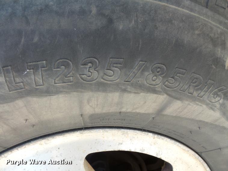 image for item DC1130 2000 Ford F350 Super Duty Crew Cab pickup truck