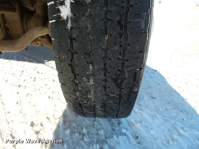 image for item DC1130 2000 Ford F350 Super Duty Crew Cab pickup truck