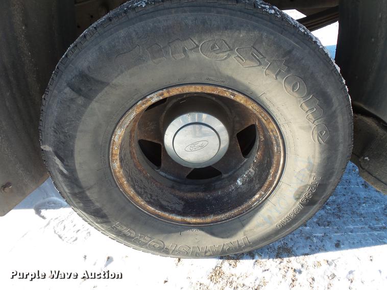 image for item DC1130 2000 Ford F350 Super Duty Crew Cab pickup truck