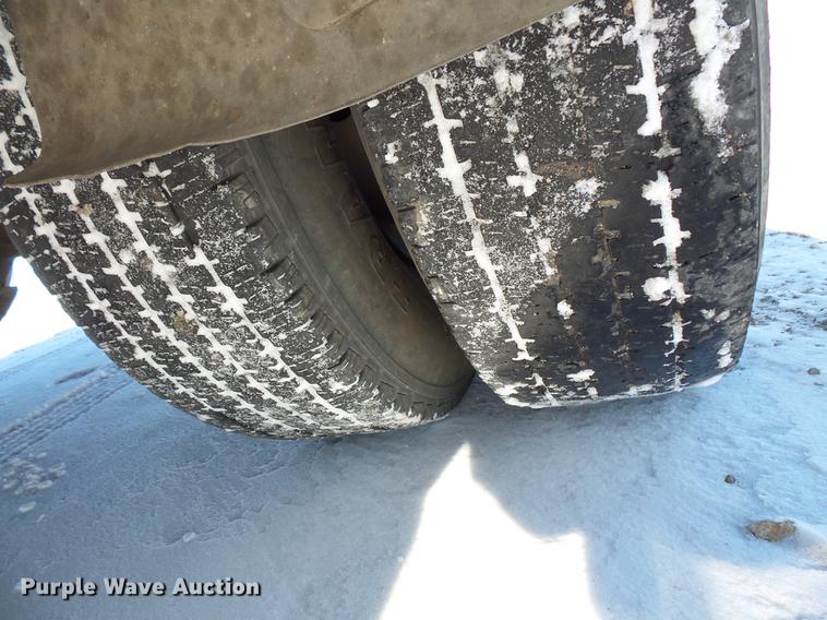 image for item DC1130 2000 Ford F350 Super Duty Crew Cab pickup truck