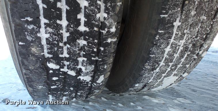 image for item DC1130 2000 Ford F350 Super Duty Crew Cab pickup truck