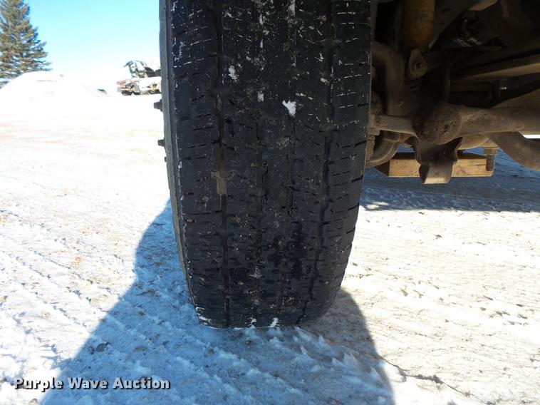 image for item DC1130 2000 Ford F350 Super Duty Crew Cab pickup truck