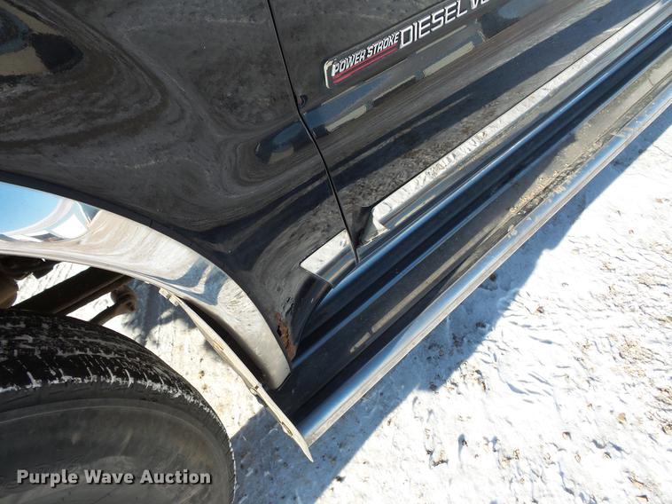 image for item DC1130 2000 Ford F350 Super Duty Crew Cab pickup truck