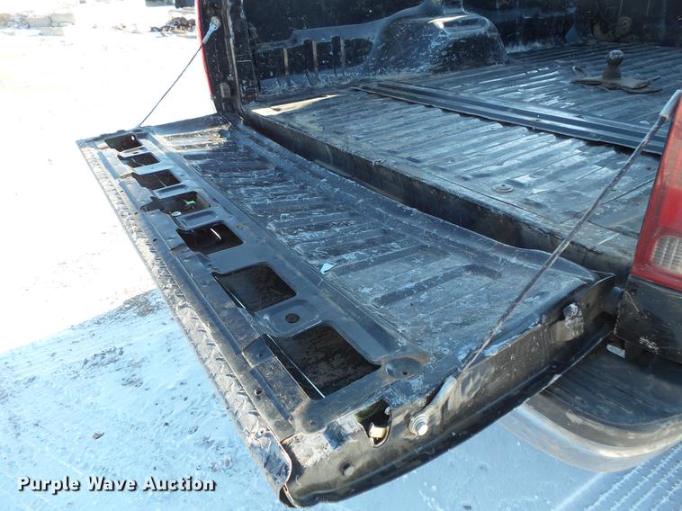 image for item DC1130 2000 Ford F350 Super Duty Crew Cab pickup truck