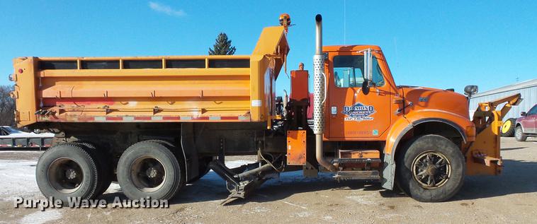image for item DC1131 1998 International 4900 dump truck