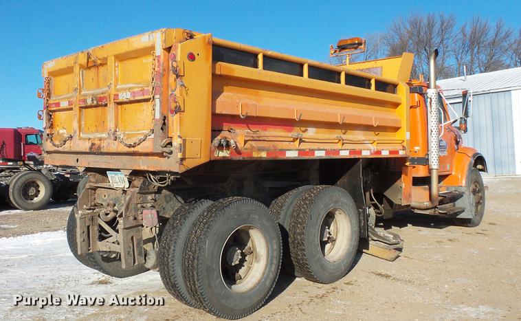 image for item DC1131 1998 International 4900 dump truck