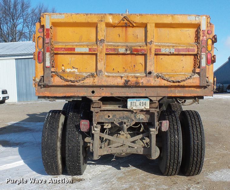 image for item DC1131 1998 International 4900 dump truck