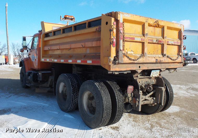image for item DC1131 1998 International 4900 dump truck