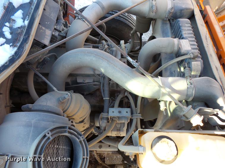 image for item DC1131 1998 International 4900 dump truck