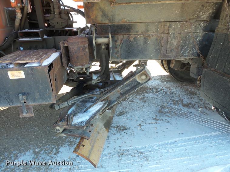 image for item DC1131 1998 International 4900 dump truck