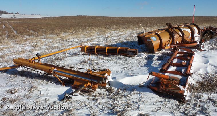 image for item DC1131 1998 International 4900 dump truck