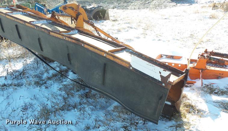 image for item DC1131 1998 International 4900 dump truck