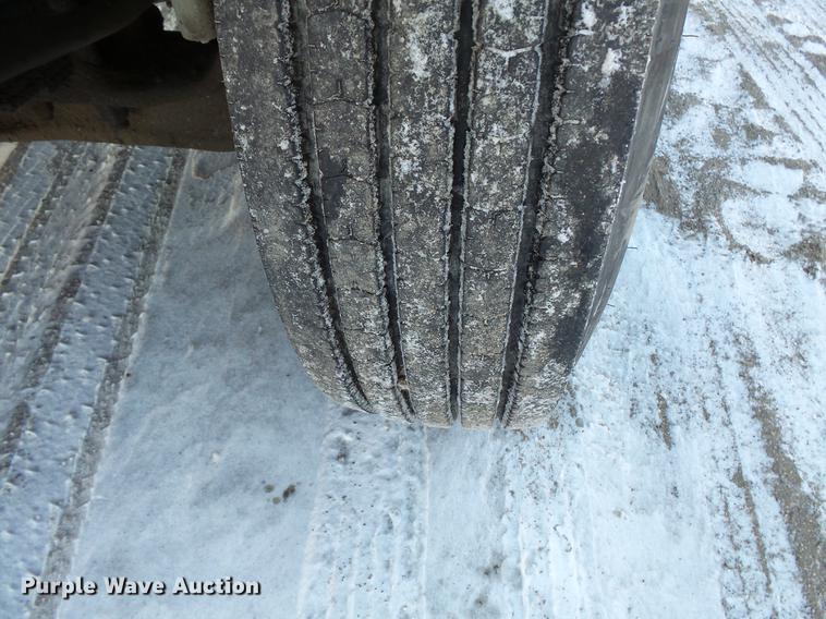 image for item DC1131 1998 International 4900 dump truck