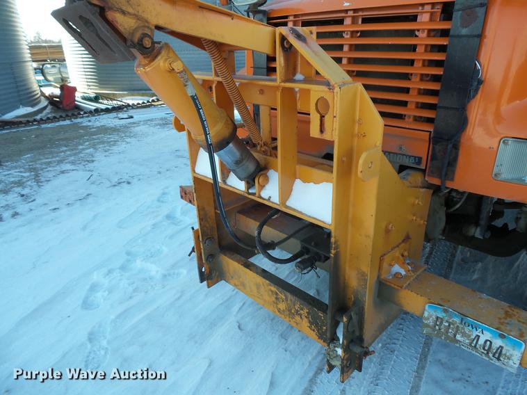 image for item DC1131 1998 International 4900 dump truck