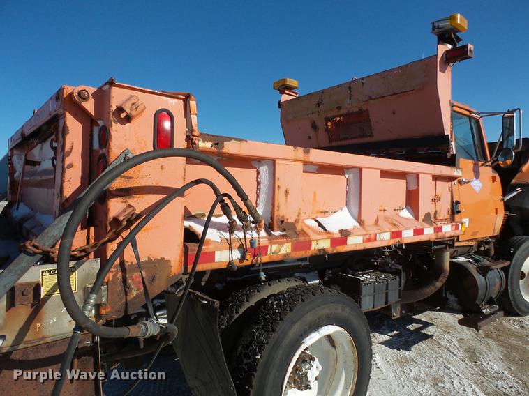 image for item DC1132 1987 Ford L8000 dump truck