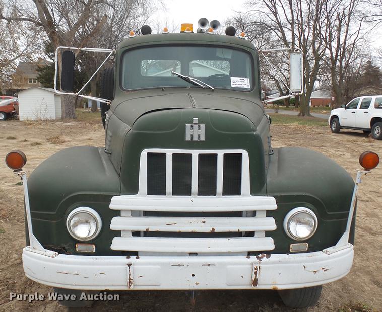 image for item DC1893 1953 International RF192 flatbed truck