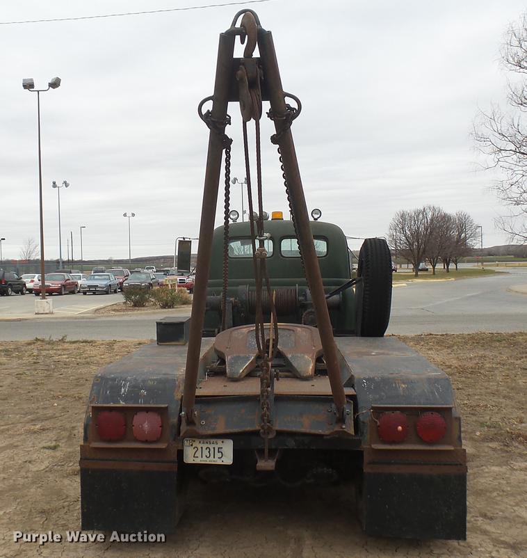 image for item DC1893 1953 International RF192 flatbed truck