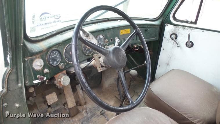 image for item DC1893 1953 International RF192 flatbed truck