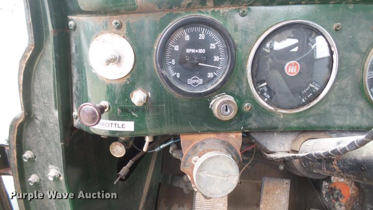 image for item DC1893 1953 International RF192 flatbed truck