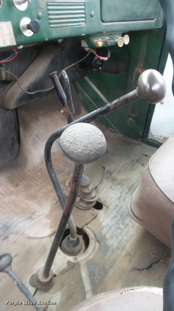 image for item DC1893 1953 International RF192 flatbed truck