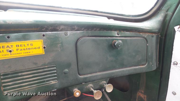 image for item DC1893 1953 International RF192 flatbed truck