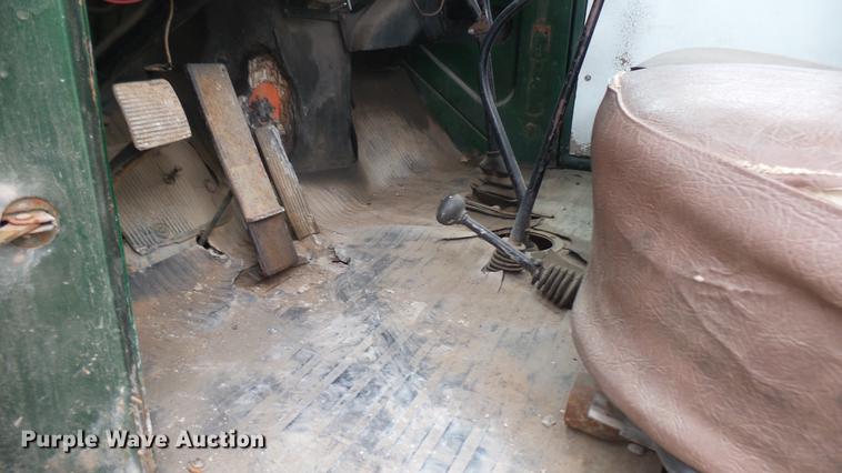 image for item DC1893 1953 International RF192 flatbed truck