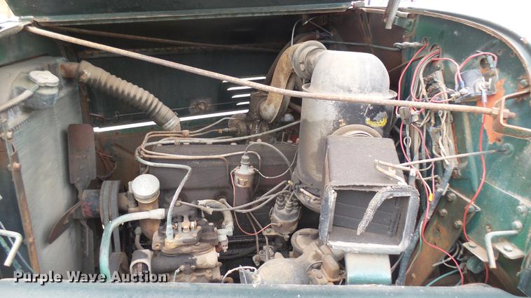 image for item DC1893 1953 International RF192 flatbed truck