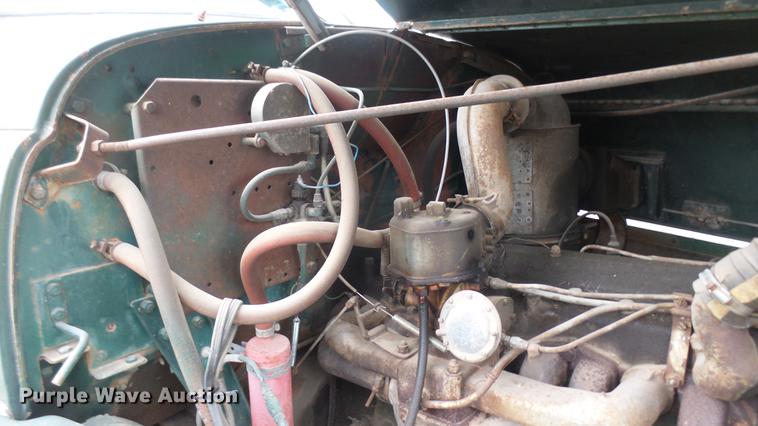 image for item DC1893 1953 International RF192 flatbed truck