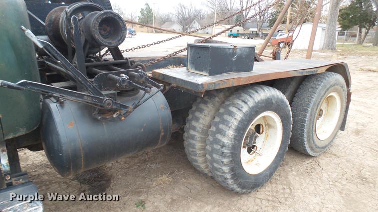 image for item DC1893 1953 International RF192 flatbed truck