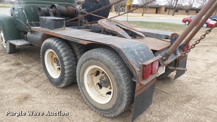 image for item DC1893 1953 International RF192 flatbed truck