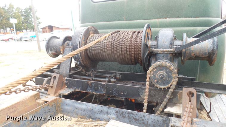 image for item DC1893 1953 International RF192 flatbed truck