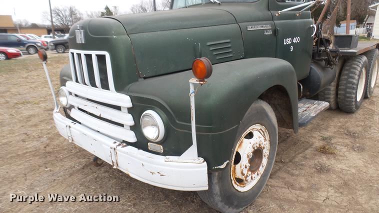 image for item DC1893 1953 International RF192 flatbed truck